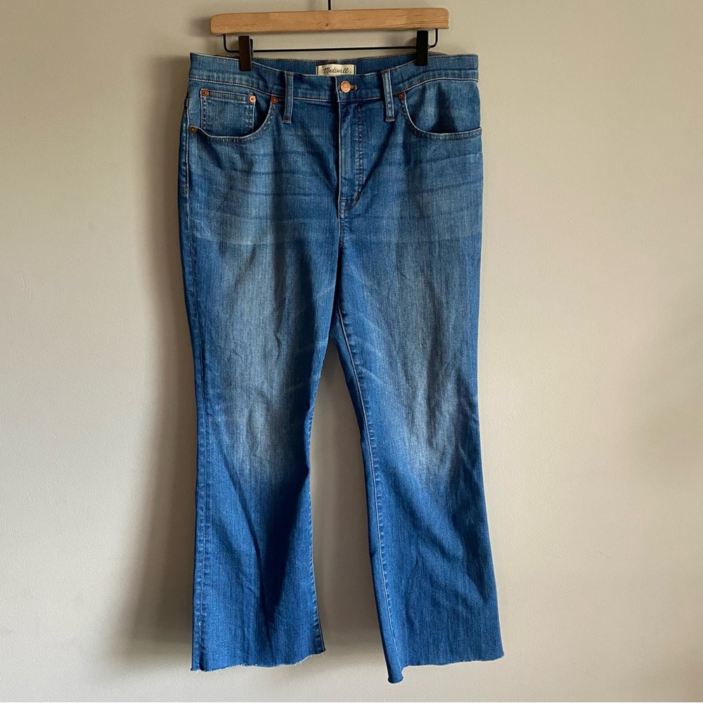 Madewell Cali Demi-Boot Mid Rise Jeans in Kemper Wash: Back-Seam Edition EUC 32 - Picture 3 of 12